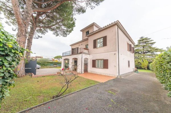 casa indipendente in vendita a Frascati