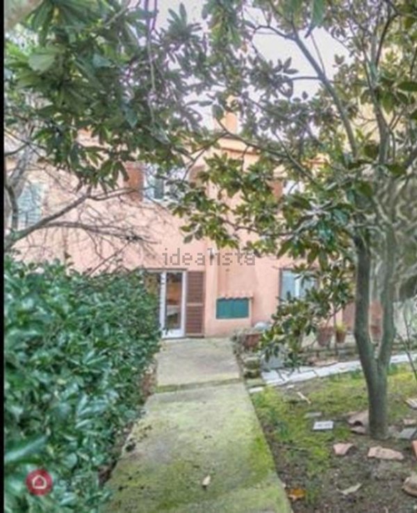 appartamento in vendita a Frascati in zona Cisternole