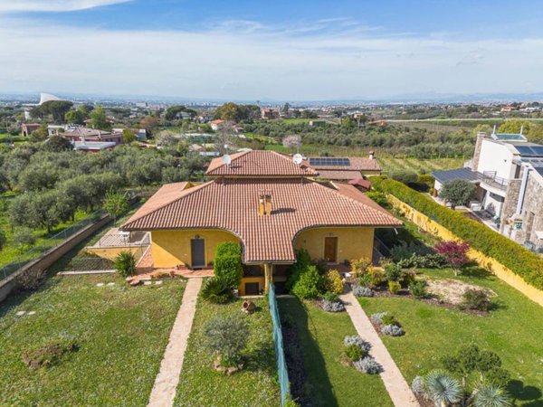 casa indipendente in vendita a Frascati