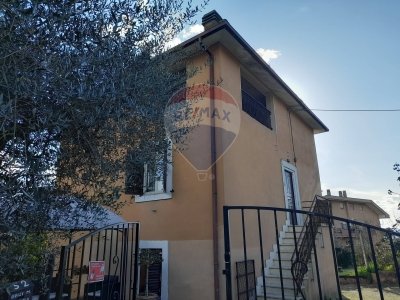 casa indipendente in vendita a Frascati