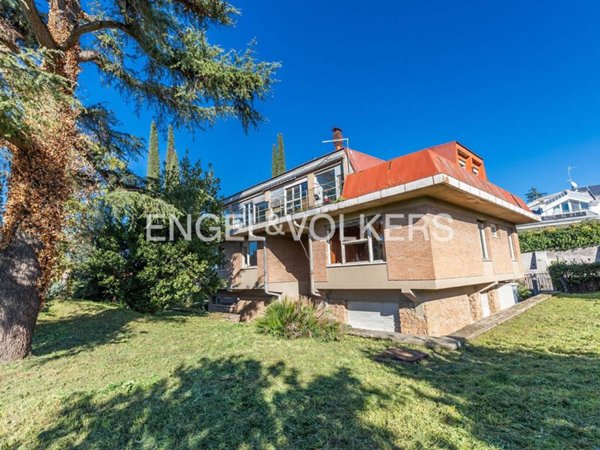 casa indipendente in vendita a Frascati