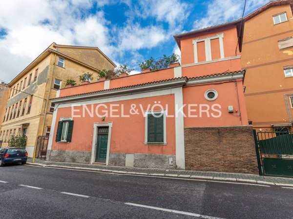 casa indipendente in vendita a Frascati