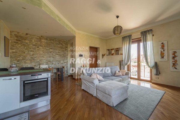 appartamento in vendita a Frascati in zona Cisternole