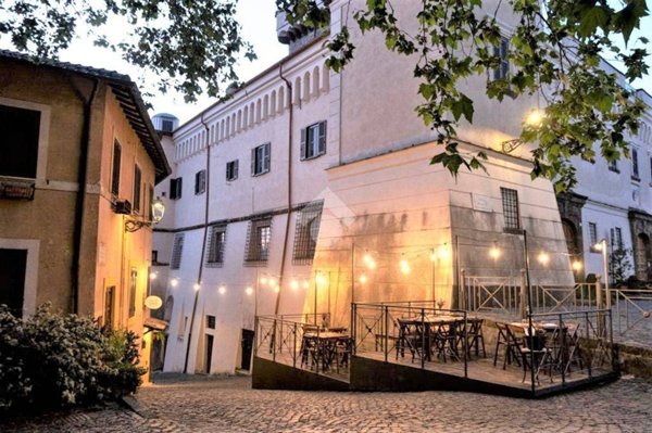 negozio in vendita a Frascati