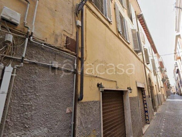 locale commerciale in vendita a Frascati