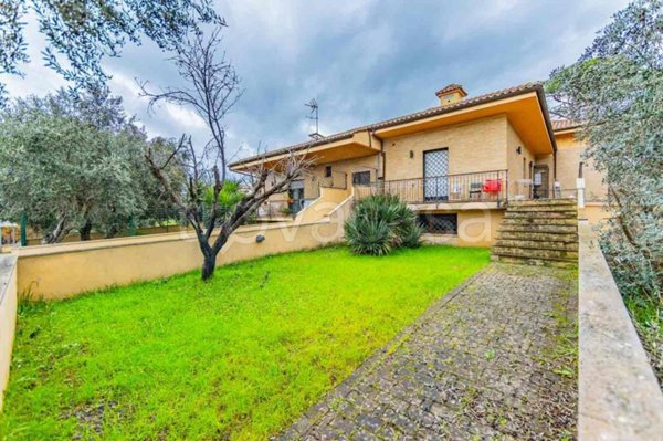 casa indipendente in vendita a Frascati