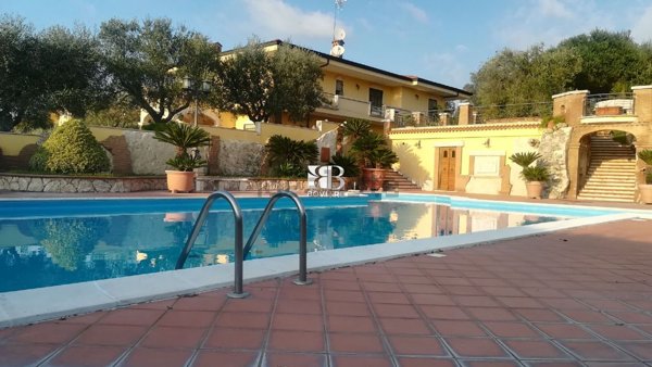 casa indipendente in vendita a Frascati