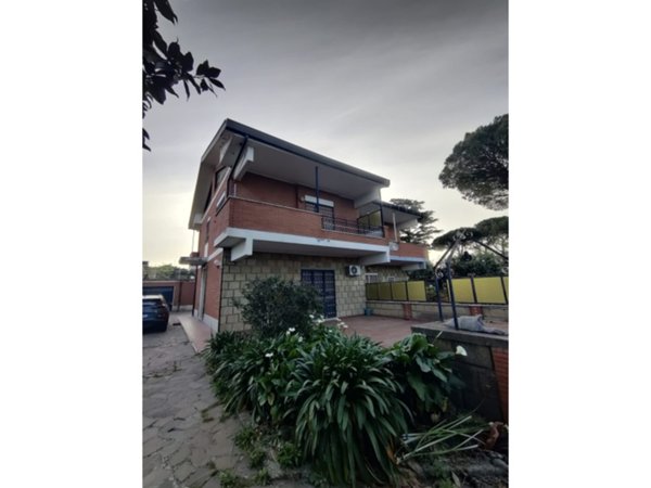 appartamento in vendita a Frascati in zona Cisternole