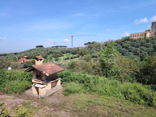 casa indipendente in vendita a Frascati