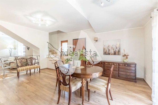 casa indipendente in vendita a Frascati