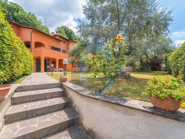 casa indipendente in vendita a Frascati