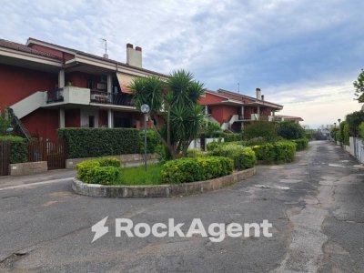 casa indipendente in vendita a Frascati