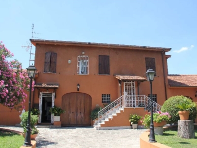casa indipendente in vendita a Frascati