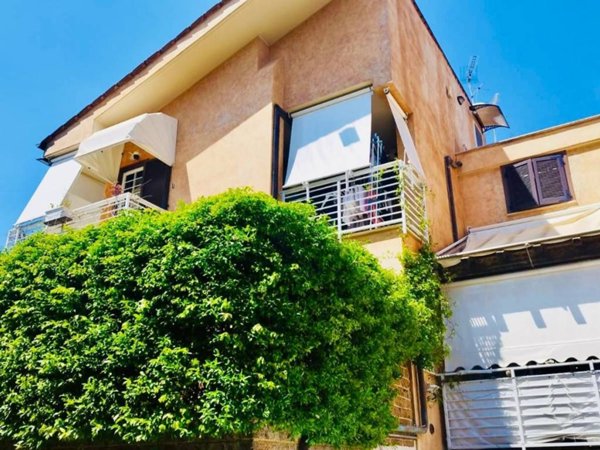casa indipendente in vendita a Frascati