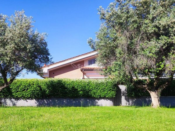 casa indipendente in vendita a Frascati