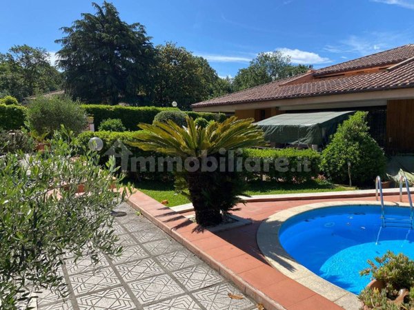 casa indipendente in vendita a Frascati