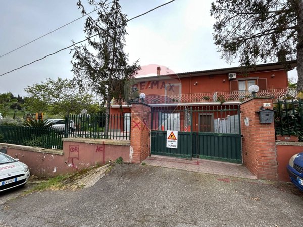casa indipendente in vendita a Frascati