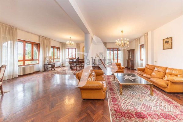 casa indipendente in vendita a Frascati