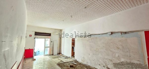 locale commerciale in vendita a Frascati