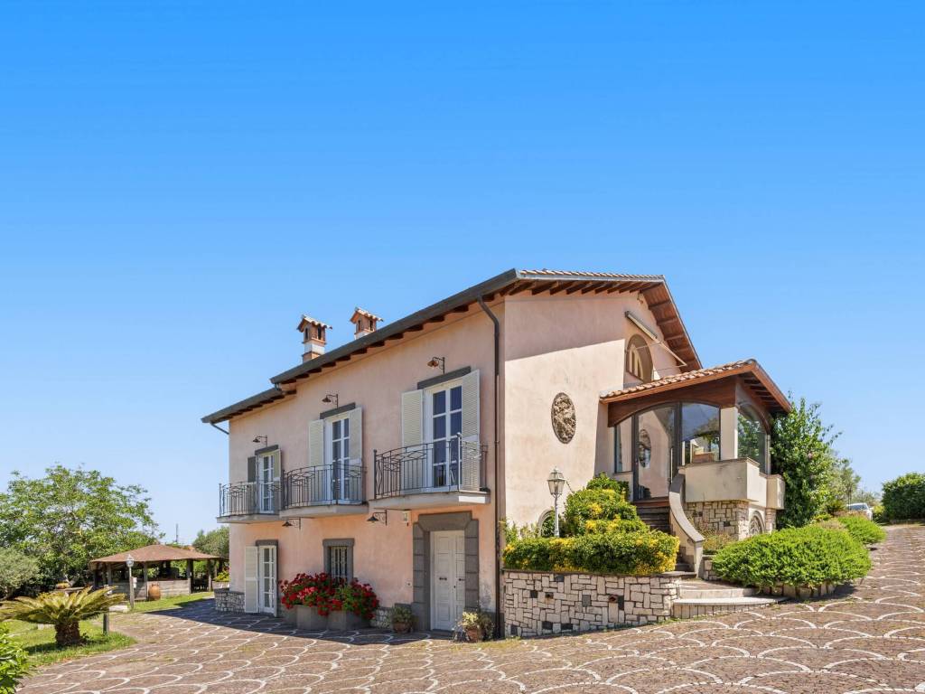 casa indipendente in vendita a Frascati