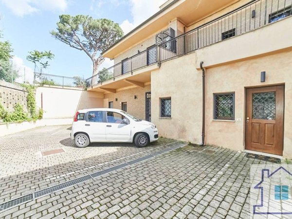 ufficio in vendita a Frascati