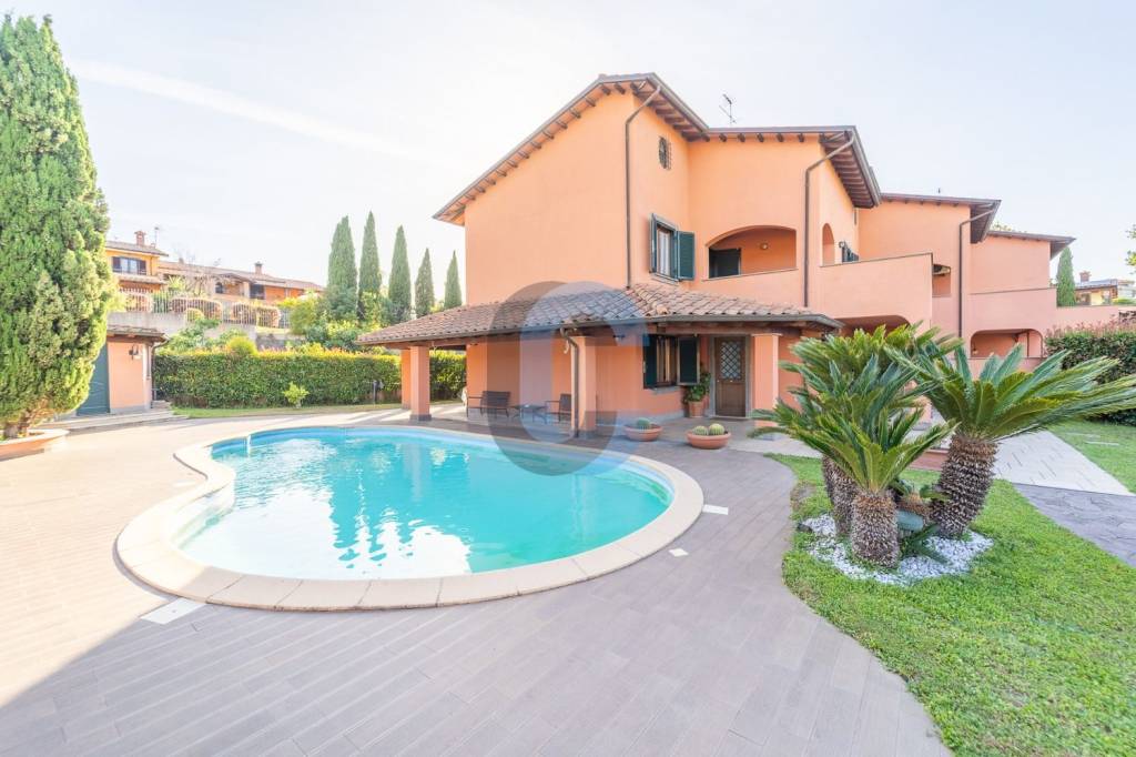 casa indipendente in vendita a Frascati
