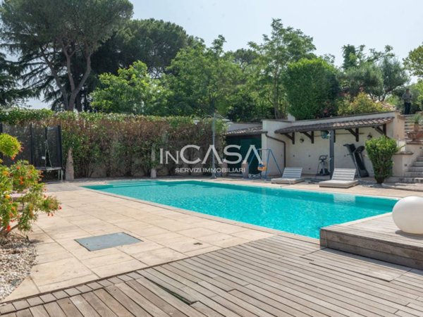 casa indipendente in vendita a Frascati