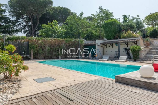 casa indipendente in vendita a Frascati