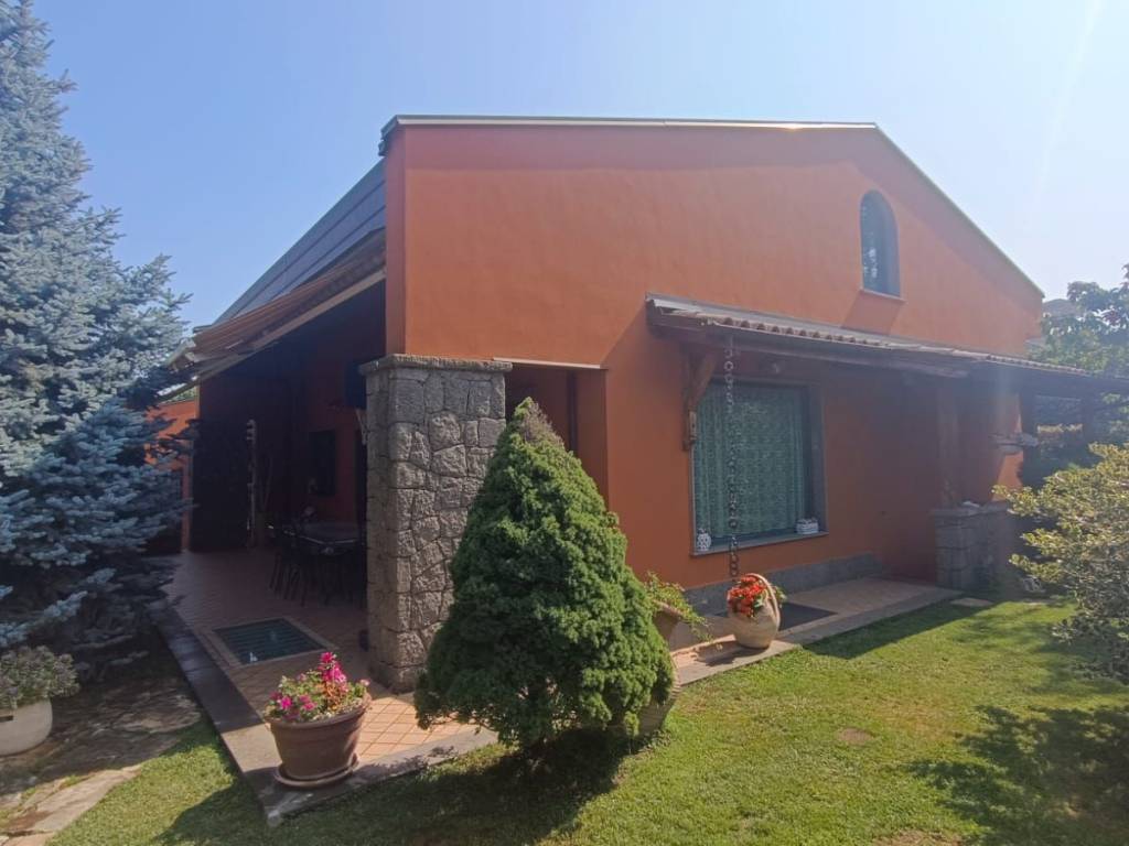 casa indipendente in vendita a Frascati