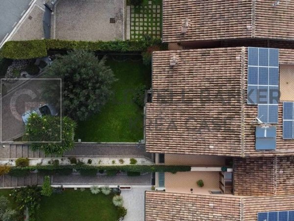 casa indipendente in vendita a Frascati