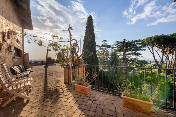 casa indipendente in vendita a Frascati
