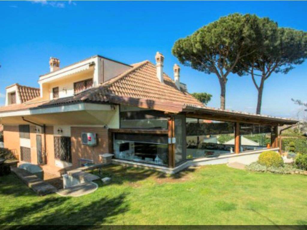casa indipendente in vendita a Frascati