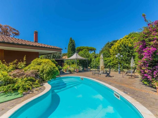 casa indipendente in vendita a Frascati
