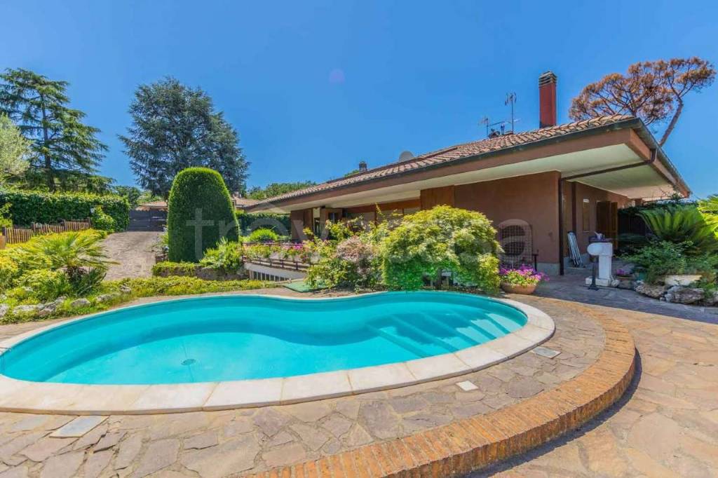casa indipendente in vendita a Frascati