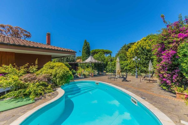 casa indipendente in vendita a Frascati