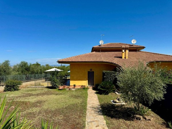 casa indipendente in vendita a Frascati