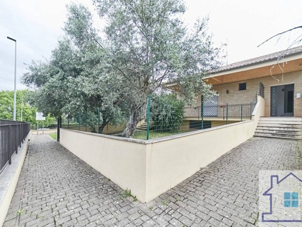 ufficio in vendita a Frascati