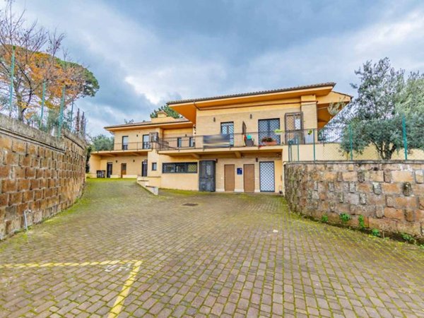 intera palazzina in vendita a Frascati
