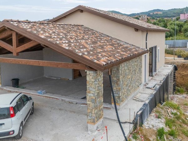 casa indipendente in vendita a Frascati