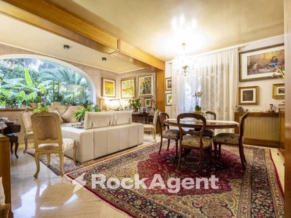 casa indipendente in vendita a Frascati