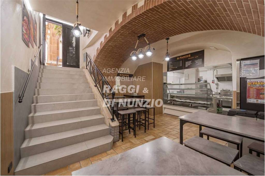 negozio in vendita a Frascati