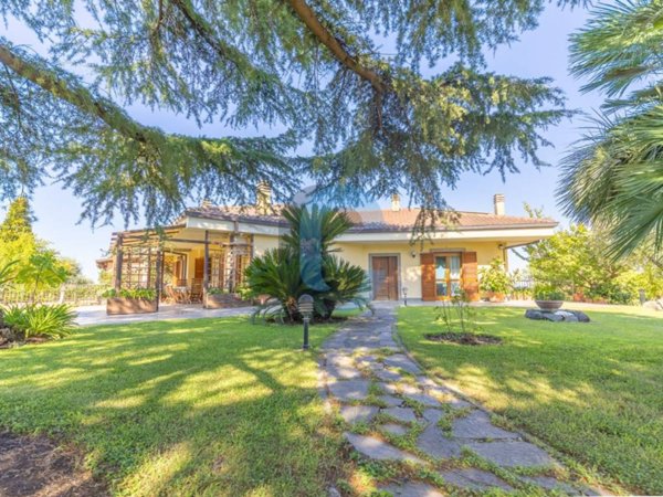 casa indipendente in vendita a Frascati