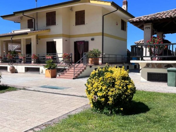 casa indipendente in vendita a Frascati