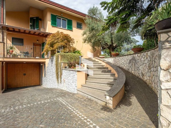 casa indipendente in vendita a Frascati