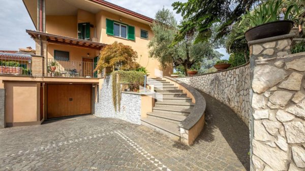 casa indipendente in vendita a Frascati