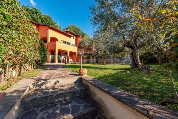 casa indipendente in vendita a Frascati