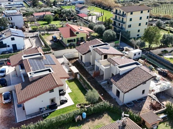 casa indipendente in vendita a Frascati