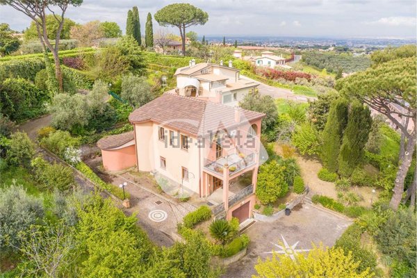casa indipendente in vendita a Frascati