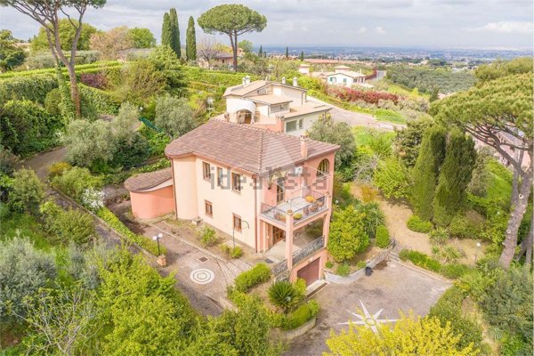 casa indipendente in vendita a Frascati
