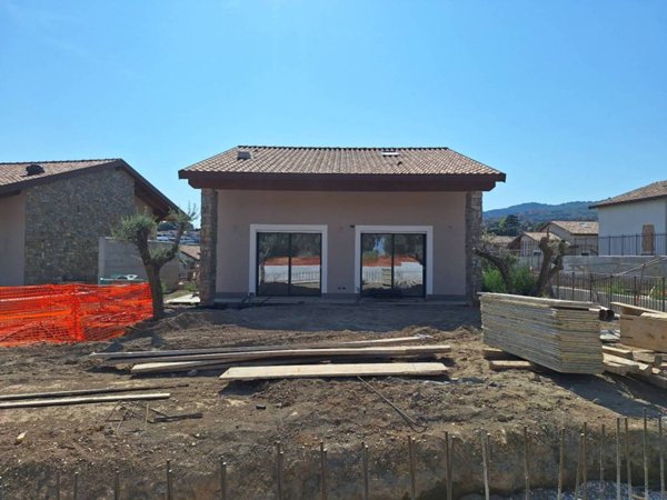 casa indipendente in vendita a Frascati in zona Cisternole